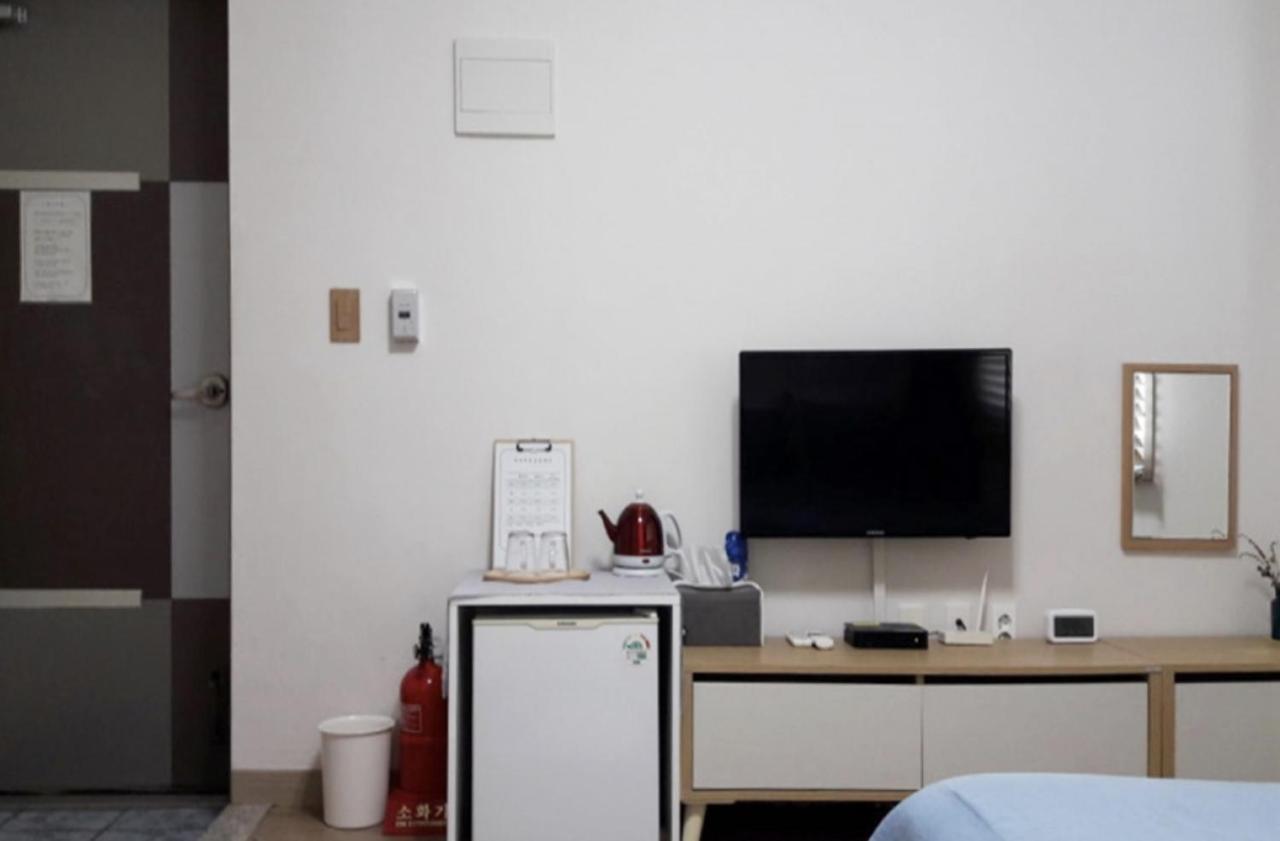Moon Forest Guesthouse Чеджудо Экстерьер фото
