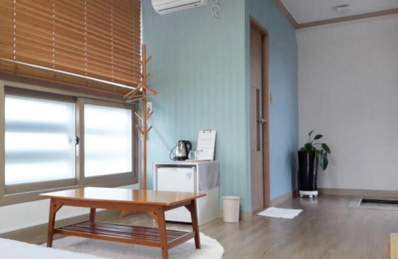 Moon Forest Guesthouse Чеджудо Экстерьер фото
