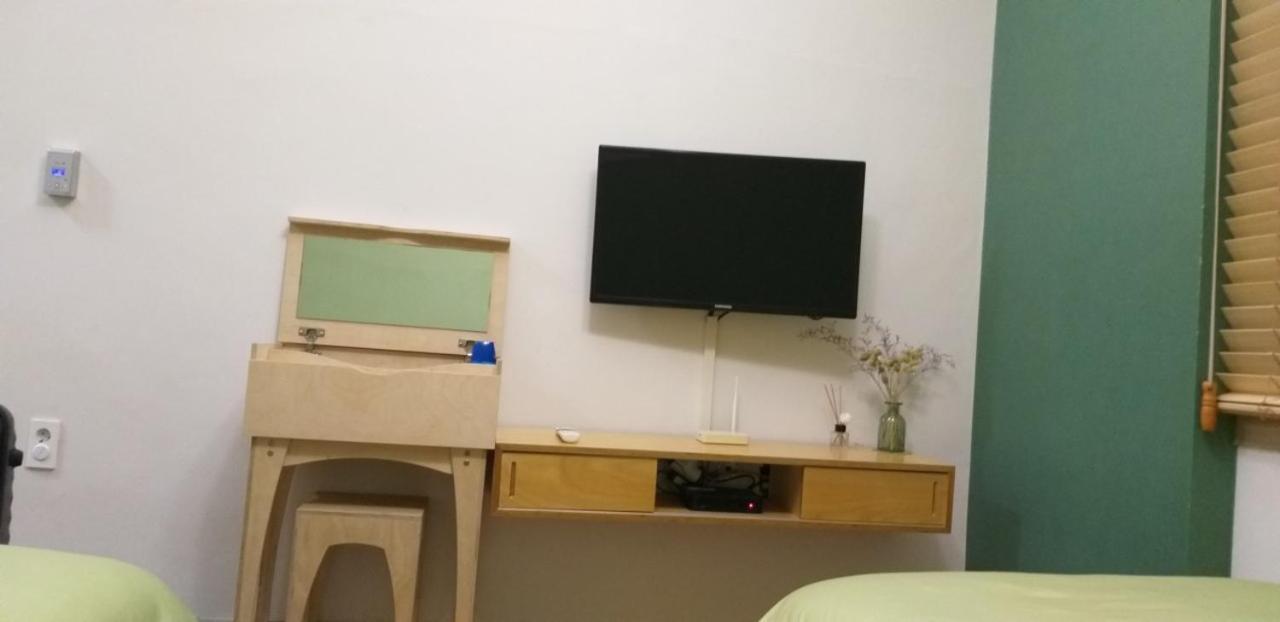 Moon Forest Guesthouse Чеджудо Экстерьер фото