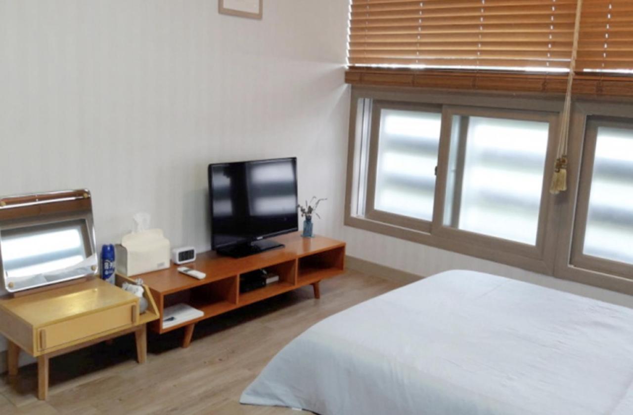 Moon Forest Guesthouse Чеджудо Экстерьер фото