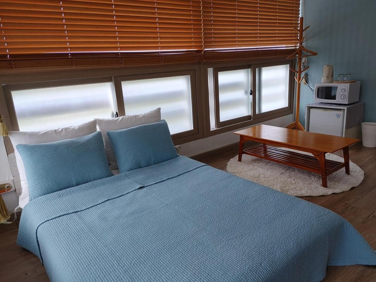 Moon Forest Guesthouse Чеджудо Экстерьер фото